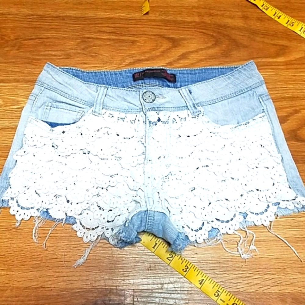NO BOUNDARIES 3x2 CUTOFF GIRLS WOMEN'S DENIM SHORTS